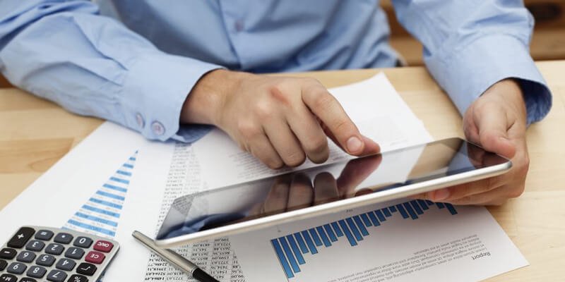 كيف يدرك الطالب أنه قد استفاد من المنهج الذي يقوم بدراسته؟ 2 المعلومات والمفاهيم