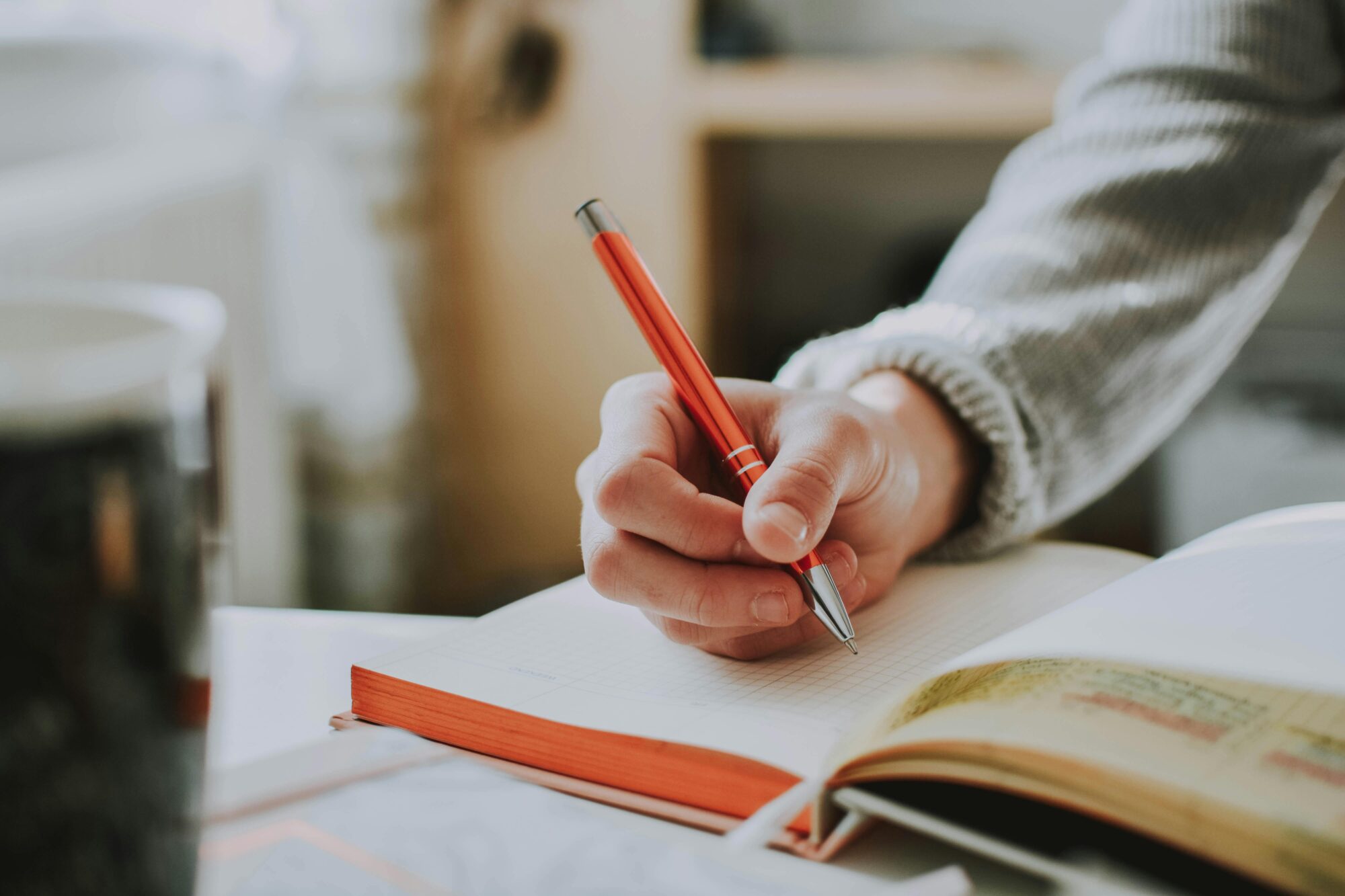 Writing Reseachers Research Critique Writing Help for Students & Researchers