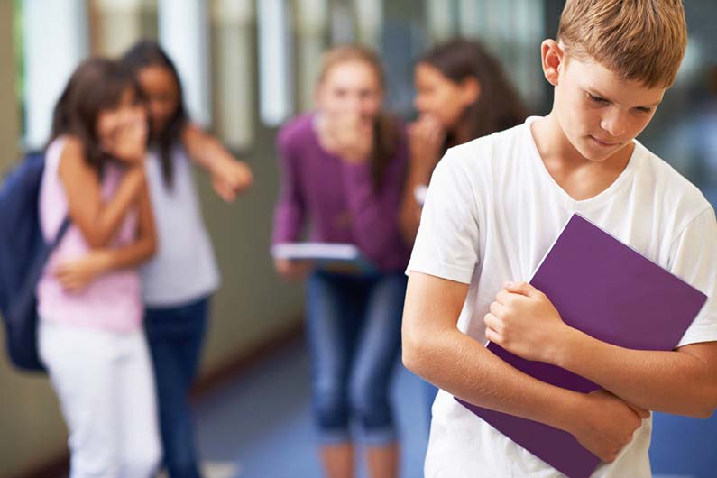 العلاقة بين التنمر المدرسي والتحصيل الأكاديمي للطلاب العلاقة بين التنمر المدرسي والتحصيل الأكاديمي للطلاب