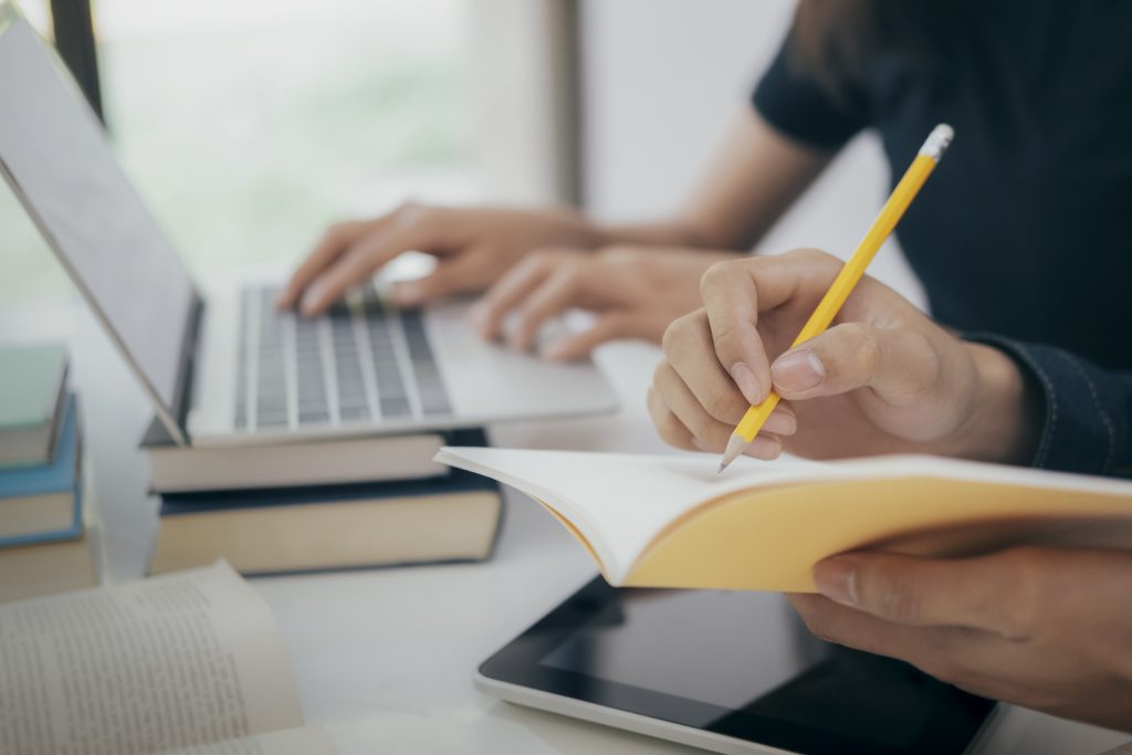 الأخطاء الشائعة عند كتابة بحوث طبية وكيفية تجنبها الأخطاء الشائعة عند كتابة بحوث طبية وكيفية تجنبها